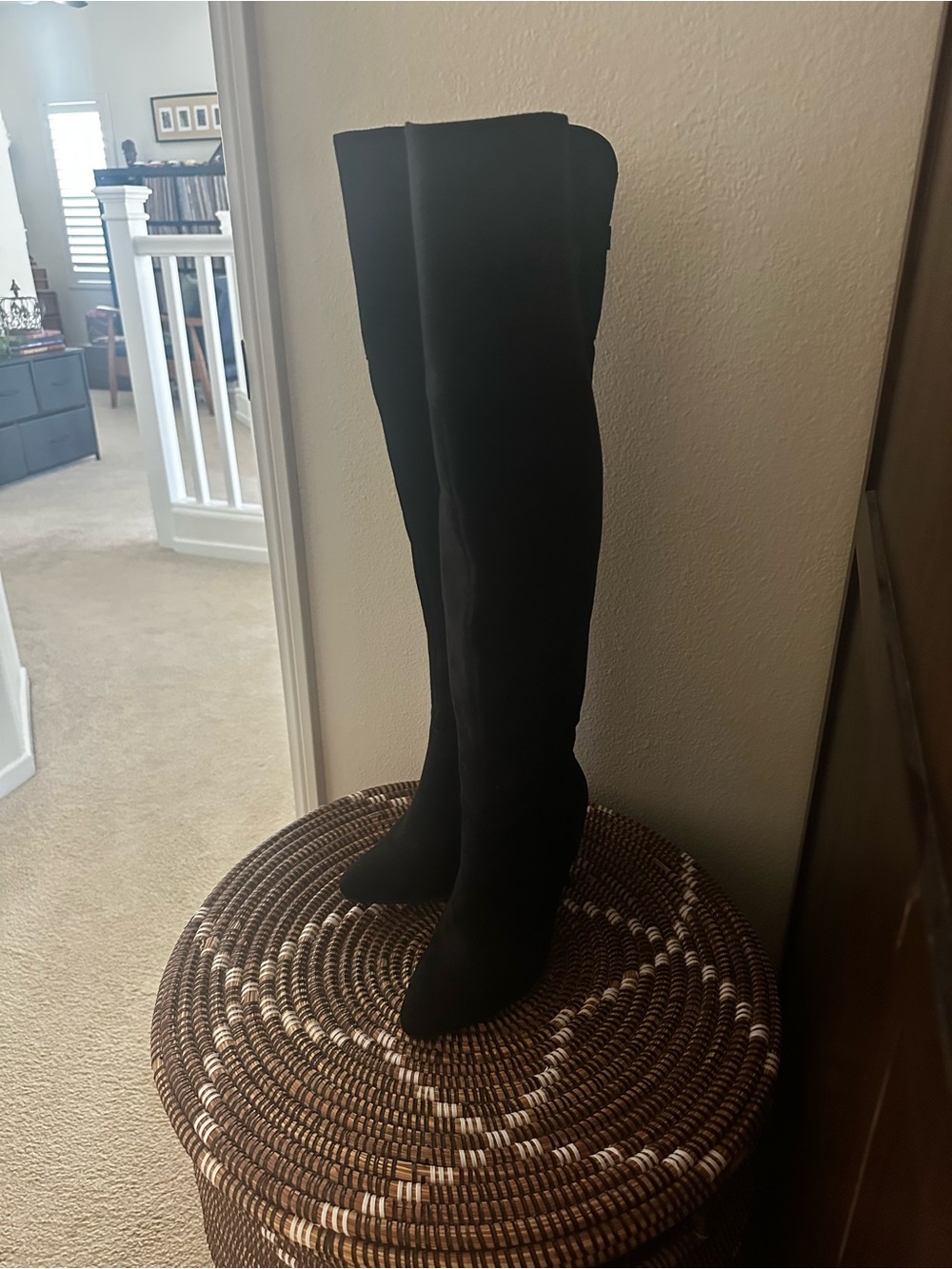 Women's Black Suede Over-the-Knee Heeled Boots - Picture 5 of 8